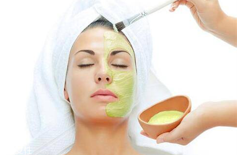 敷綠豆泥面膜有刺痛感是過敏嗎 哪些習(xí)慣敷面膜會(huì)刺痛感 敷綠豆泥面膜有刺痛感是過敏嗎 哪些習(xí)慣敷面膜會(huì)刺痛感