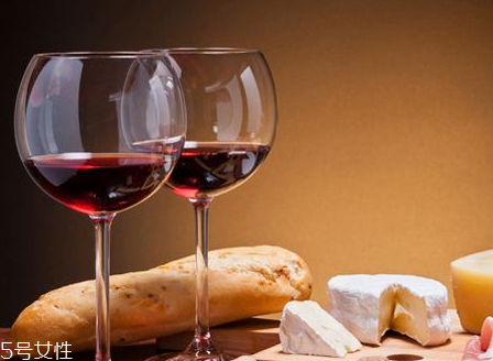 紅葡萄酒哪個(gè)牌子好 紅葡萄酒好喝嗎 紅葡萄酒哪個(gè)牌子好 紅葡萄酒好喝嗎