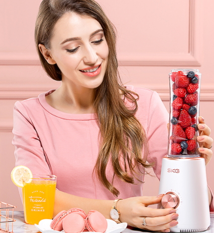 skg和小熊哪個(gè)品牌好？skg和小熊對(duì)比