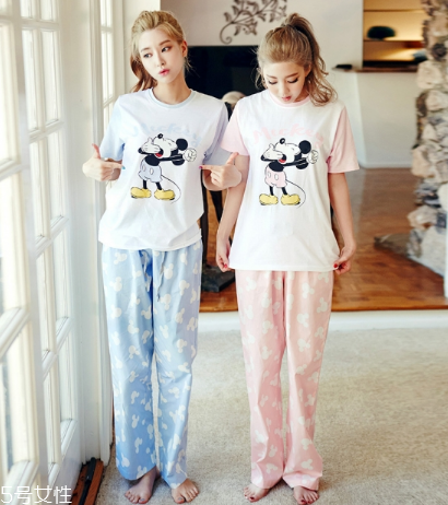 睡衣能穿出門嗎？睡衣可不可以穿出去