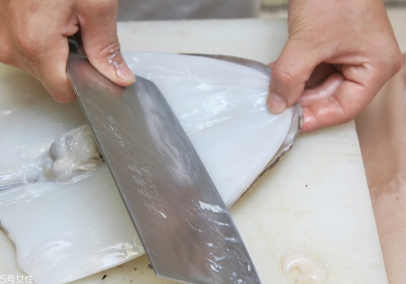 魷魚(yú)怎么做嫩 魷魚(yú)怎么處理不硬 魷魚(yú)怎么做嫩 魷魚(yú)怎么處理不硬