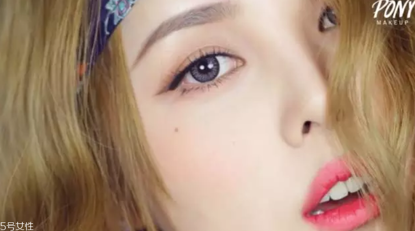 珊瑚色腮紅適合什么人 珊瑚紅腮紅適合黃皮嗎 珊瑚色腮紅適合什么人 珊瑚紅腮紅適合黃皮嗎