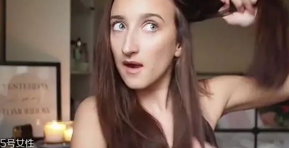 直發(fā)梳傷頭發(fā)嗎？直發(fā)梳的危害