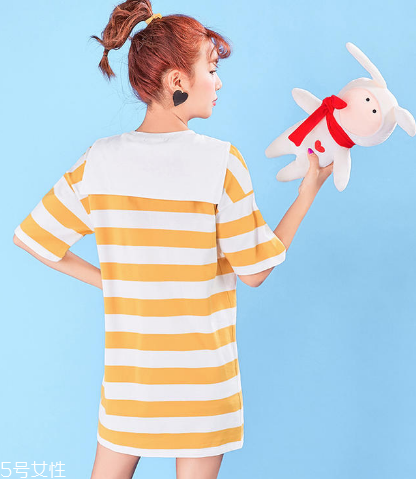 拼接連衣裙怎么搭配？拼接連衣裙搭配竅門