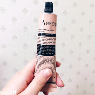 伊索護手霜和歐舒丹護手霜哪個好 兩款護手霜區(qū)別