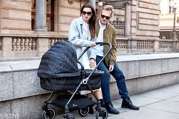 帶娃出行要準(zhǔn)備什么 帶娃出行要搞定這4點(diǎn) 帶娃出行要準(zhǔn)備什么 帶娃出行要搞定這4點(diǎn)