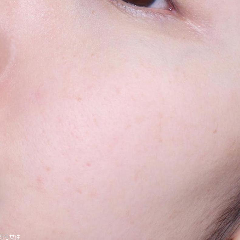 悅詩(shī)風(fēng)吟2018限量寶石薄荷散粉色號(hào)推薦_韓國(guó)價(jià)格