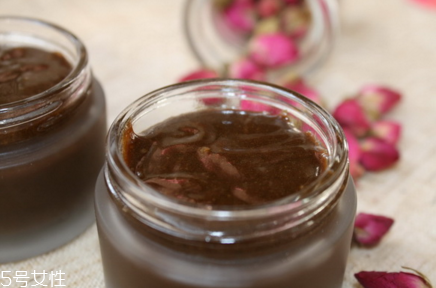 天天做紅糖面膜好嗎 天天做紅糖面膜的壞處 天天做紅糖面膜好嗎 天天做紅糖面膜的壞處