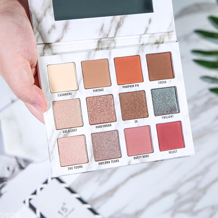 眼影不顯色怎么辦 2022最火的眼影 眼影不顯色怎么辦 2022最火的眼影