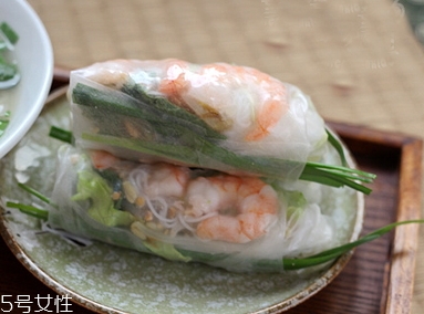 越南春卷哪種蘸醬好吃？越南春卷怎么吃