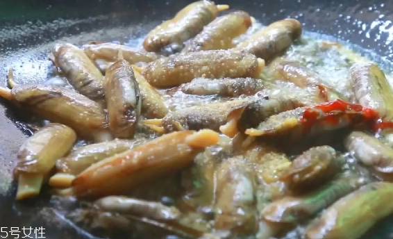 蔥香蟶子的做法 蔥香蟶子怎么做好吃？