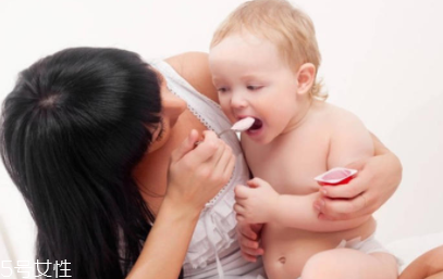 寶寶如何斷母乳 1到3歲寶寶離乳全攻略 寶寶如何斷母乳 1到3歲寶寶離乳全攻略