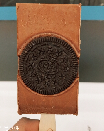 全家格蘭朵臻愛巧克力雪糕好吃嗎？全家奧利奧雪糕味道