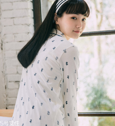 睡衣大點(diǎn)好還是小點(diǎn)好？睡衣買大的還是小的