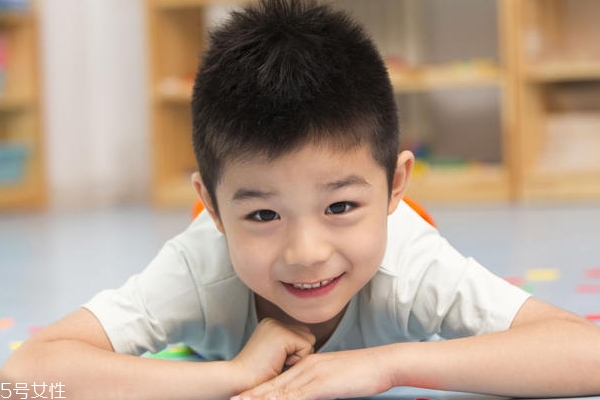 孩子情商怎么培養(yǎng) 異性緣培養(yǎng)4大法則 孩子情商怎么培養(yǎng) 異性緣培養(yǎng)4大法則