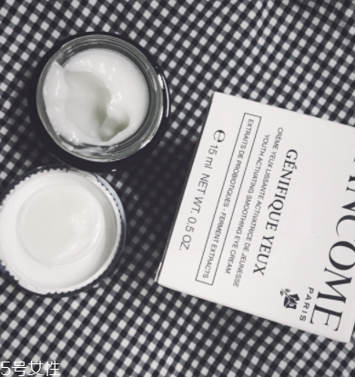 蘭蔻小黑瓶發(fā)光眼霜能涂在眼周嗎 長脂肪粒嗎 蘭蔻小黑瓶發(fā)光眼霜能涂在眼周嗎 長脂肪粒嗎