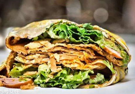 吃煎餅果子會(huì)上火嗎 煎餅果子吃多了會(huì)怎么樣 吃煎餅果子會(huì)上火嗎 煎餅果子吃多了會(huì)怎么樣