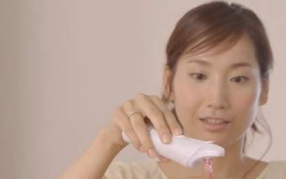 松下毛孔清潔器怎么用？松下毛孔清潔器怎么充電