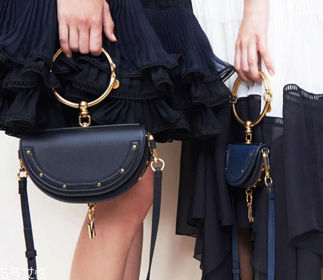 今年流行什么樣的黑色包包？黑色包包款式推薦