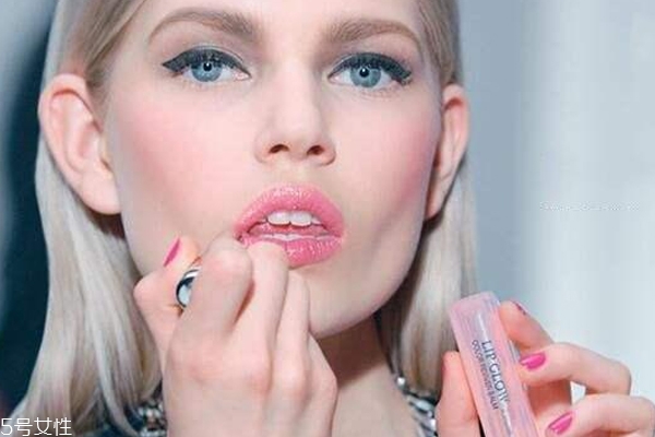 520送女友什么口紅好？520送這些口紅不出錯