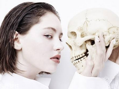 維生素C怎么祛痘 維生素C祛痘要注意什么 維生素C怎么祛痘 維生素C祛痘要注意什么