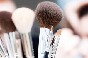 化妝刷可以用肥皂洗嗎 化妝刷用肥皂洗好嗎 化妝刷可以用肥皂洗嗎 化妝刷用肥皂洗好嗎