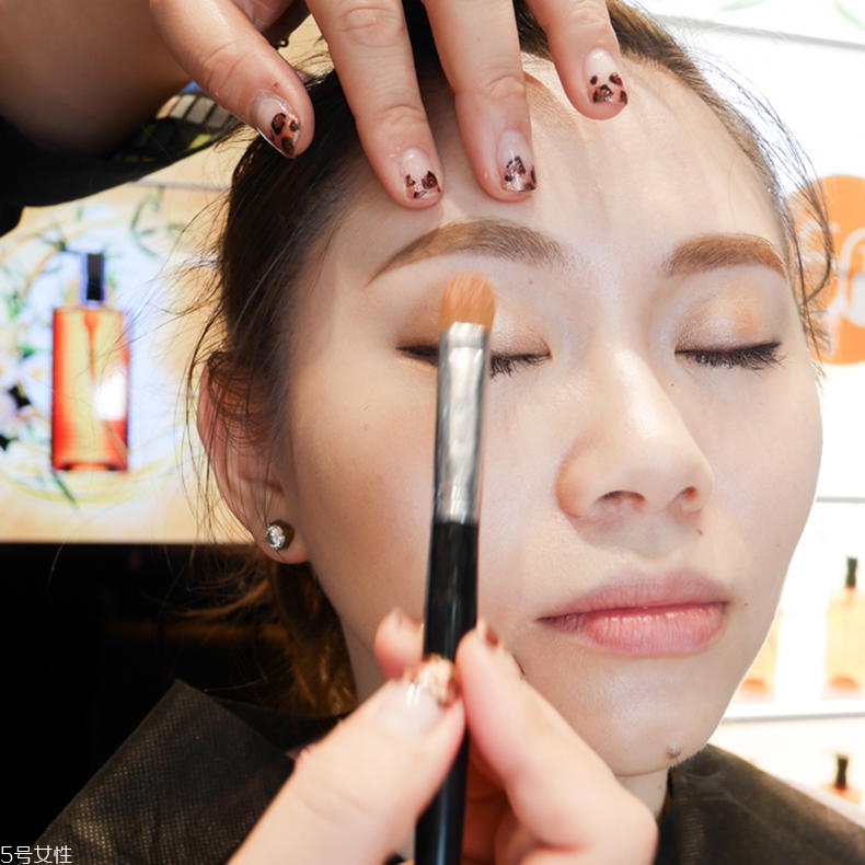 什么眉型顯臉小 顯瘦眉型步驟圖解 什么眉型顯臉小 顯瘦眉型步驟圖解