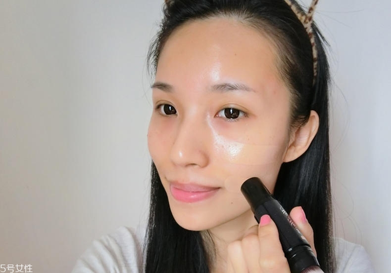 混血妝容怎么化 混血深邃妝4部曲 混血妝容怎么化 混血深邃妝4部曲