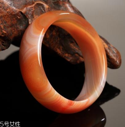 瑪瑙手鐲一般多少錢？瑪瑙手鐲市場行情