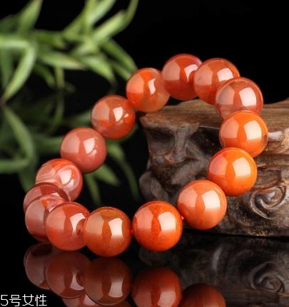 瑪瑙可以戴著睡覺嗎？瑪瑙睡覺要摘下來嗎