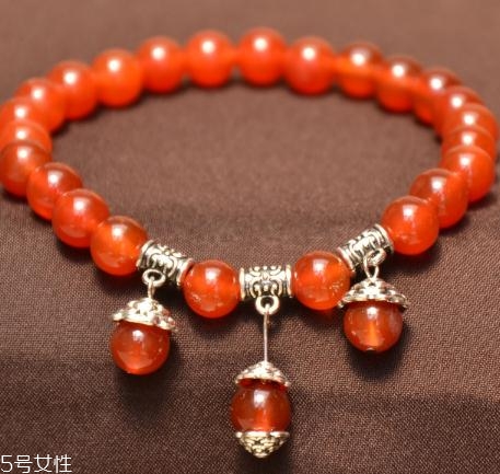 瑪瑙可以戴著睡覺嗎？瑪瑙睡覺要摘下來嗎