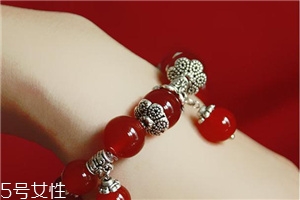 瑪瑙可以戴著睡覺嗎？瑪瑙睡覺要摘下來嗎