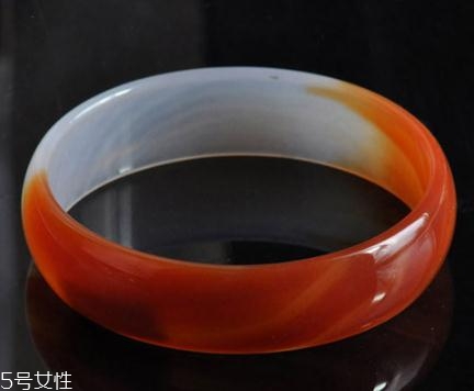 瑪瑙手鐲什么顏色好？瑪瑙手鐲顏色挑選方法
