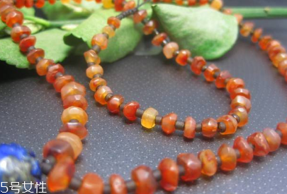 瑪瑙項鏈可以戴著洗澡嗎？瑪瑙項鏈能不能洗澡戴