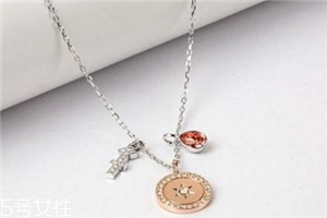 項(xiàng)鏈?zhǔn)屈S金還是鉑金好？項(xiàng)鏈買(mǎi)黃金還是鉑金