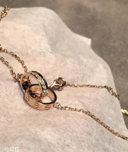 項(xiàng)鏈為什么會(huì)變黑？項(xiàng)鏈變黑的原因