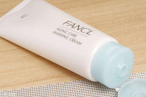 泡沫潔面乳哪個(gè)牌子好 熱門(mén)泡沫潔面乳盤(pán)點(diǎn) 泡沫潔面乳哪個(gè)牌子好 熱門(mén)泡沫潔面乳盤(pán)點(diǎn)