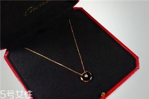 項(xiàng)鏈褪色怎么辦？項(xiàng)鏈退色處理方法