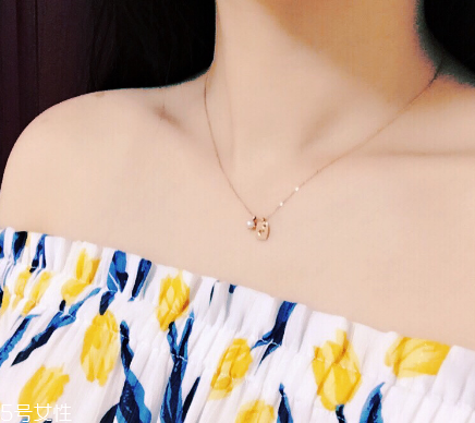 項(xiàng)鏈用火燒會(huì)發(fā)黑嗎？項(xiàng)鏈用火燒會(huì)不會(huì)變黑