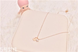 項(xiàng)鏈用火燒會(huì)發(fā)黑嗎？項(xiàng)鏈用火燒會(huì)不會(huì)變黑