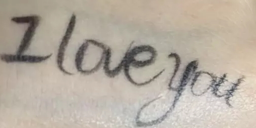 用防曬棒會(huì)花妝嗎？化妝了還能用防曬棒嗎