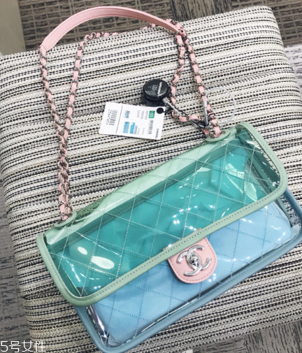 香奈兒透明包袋多少錢？香奈兒透明包包價格