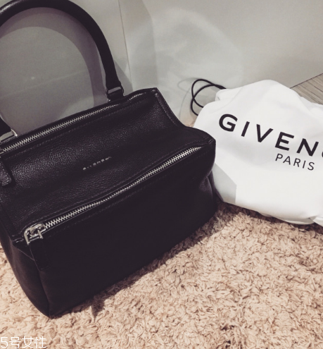 紀梵希潘多拉盒子包多少錢？紀梵希潘多拉盒子包價格