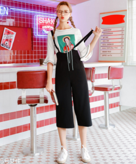 今年流行什么背帶褲？今年最火的背帶褲款式推薦