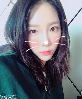 2018染什么發(fā)色 2018娛樂圈正流行清新黑 2018染什么發(fā)色 2018娛樂圈正流行清新黑