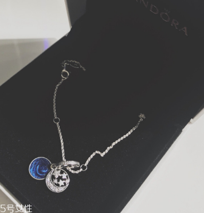 項(xiàng)鏈上纏上頭發(fā)怎么辦？項(xiàng)鏈纏上頭發(fā)怎么清理