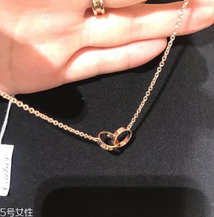 項(xiàng)鏈?zhǔn)裁搭伾每?？?xiàng)鏈顏色怎么選擇