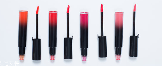 口紅和唇釉哪個(gè)持久 唇釉和口紅哪個(gè)好上手 口紅和唇釉哪個(gè)持久 唇釉和口紅哪個(gè)好上手