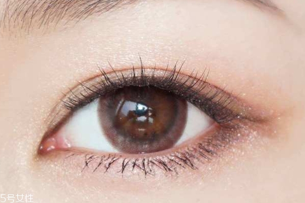 新手如何挑選眼影 挑選眼影2個(gè)原則 新手如何挑選眼影 挑選眼影2個(gè)原則