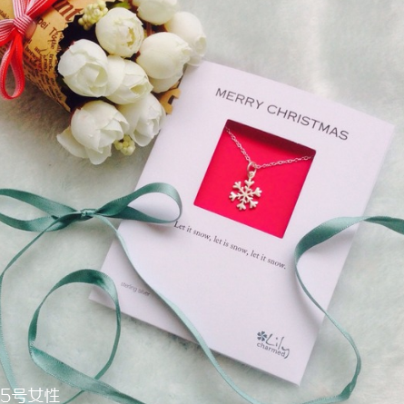 lily charmed是什么檔次？lily charmed項(xiàng)鏈檔次